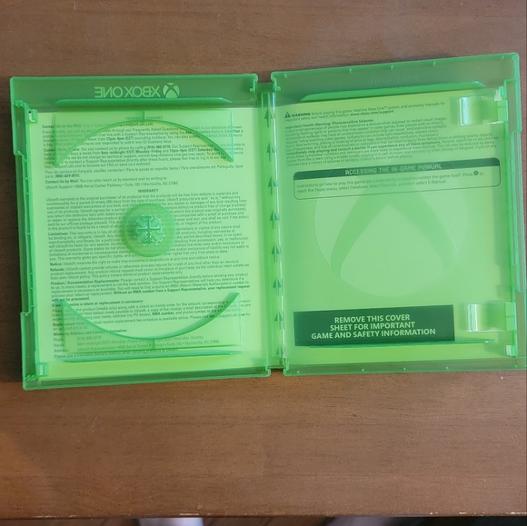 Used XBOX ONE Assassin's Creed: Unity Limited Edition Rated Mature Sat in Paris - Picture 5 of 6